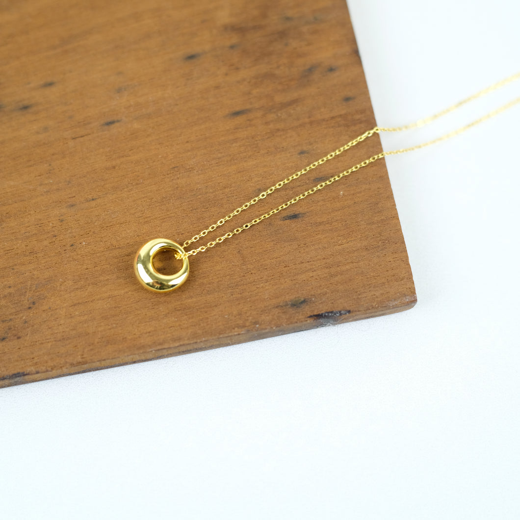 Mini Circle Pendant Necklace