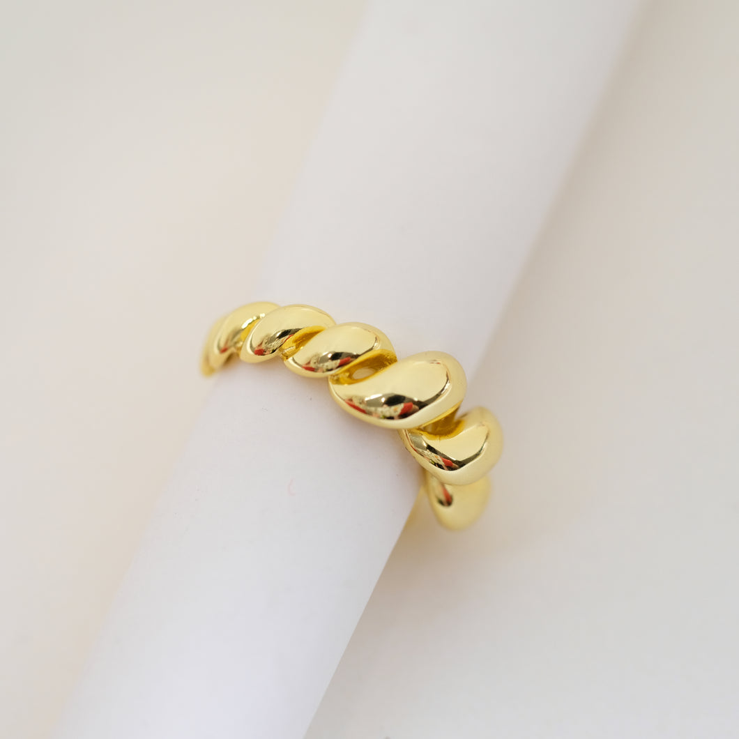 Bold Coissant Ring