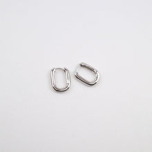 Load image into Gallery viewer, Square Chain Hoop Earrings
