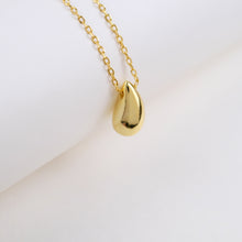 Load image into Gallery viewer, Teardrop Pendant Necklace
