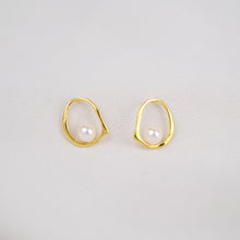 Load image into Gallery viewer, Embraced Cream Bead Earrings
